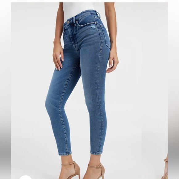 Good American Good Straight Split Back Pockets Jeans - Picture 2 of 16